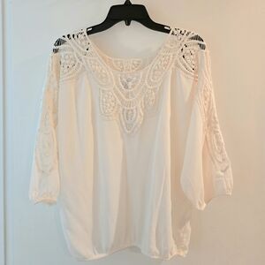 New w/ Tag Forever 21 Quarter Sleeve Crochet Blouse Top Ivory Medium